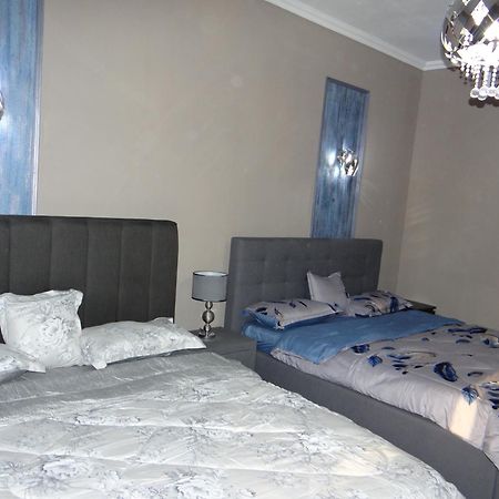 Huge Entire Apartment For Couples ,Families & Groups -Up To 5 Guests- With Free Pool, Steam & Sauna ,Jvc,Дубай Екстер'єр фото